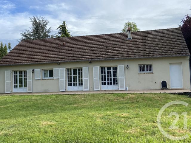 Maison à vendre - 5 pièces - 136 m2 - La Guerche Sur L Aubois - 18 - CENTRE