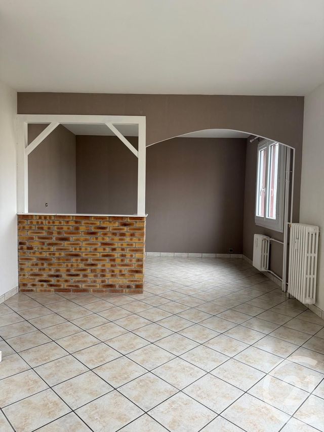 Appartement F3 à louer - 3 pièces - 73 m2 - Decize - 58 - BOURGOGNE